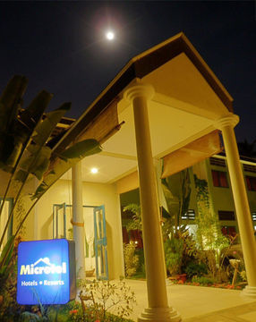 Microtel Inn & Suites By Wyndh Puerto Princesa Kültér fotó